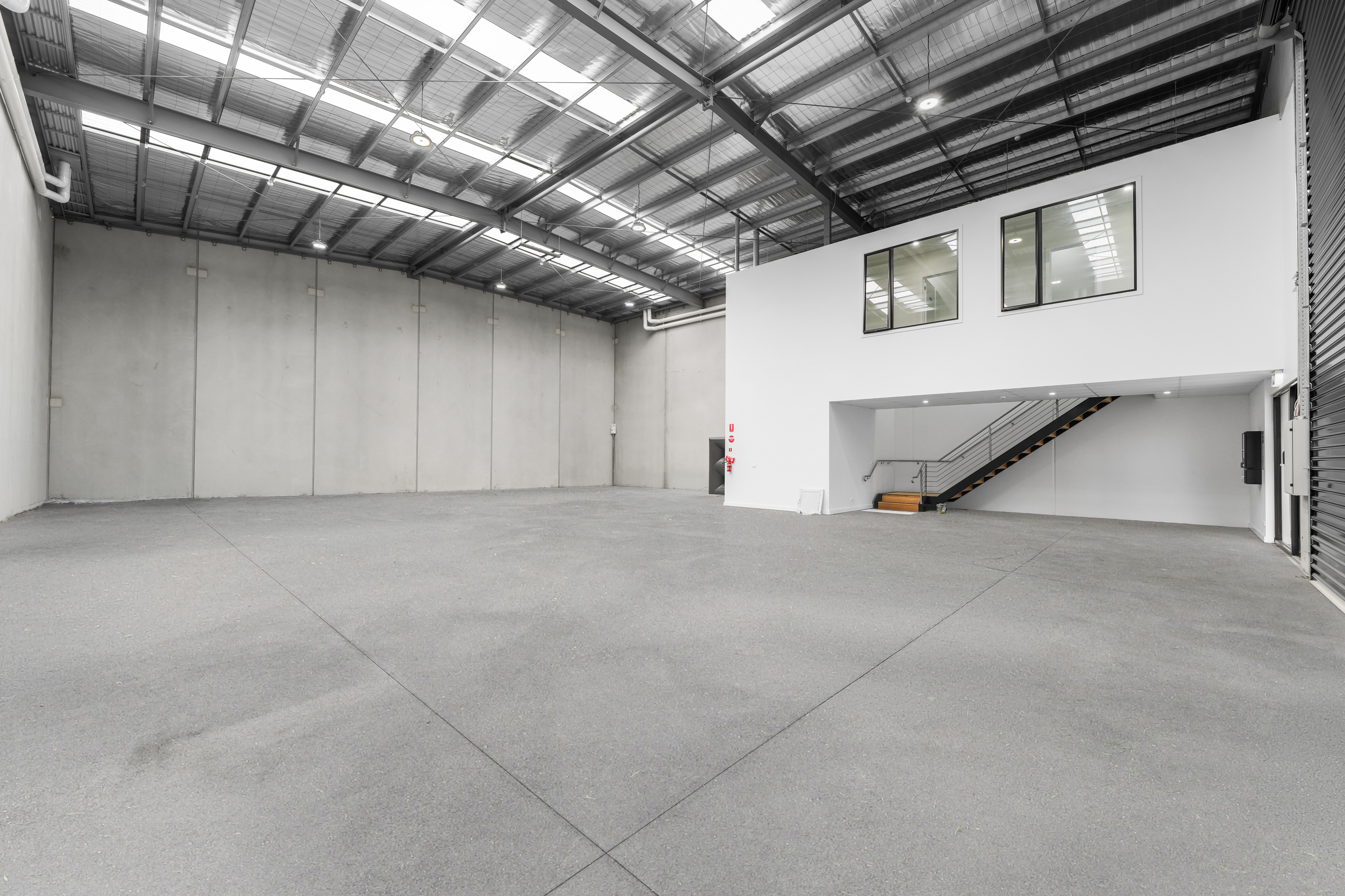Warehouse — image 6
